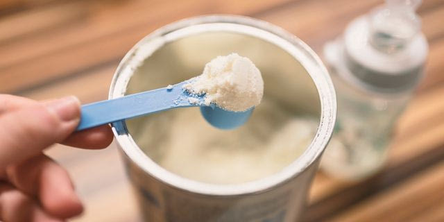 Η Danone ανακαλεί βρεφικό γάλα λόγω τοξικής μόλυνσης