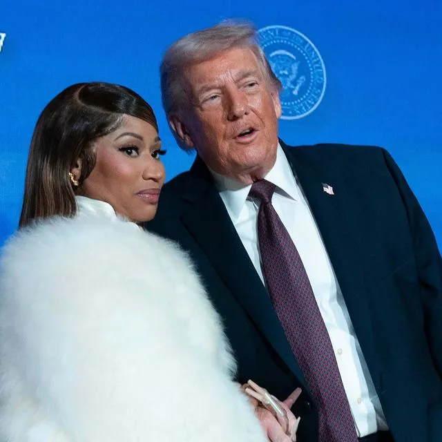 Νίκι Μινάζ και Ντόναλντ Τραμπ