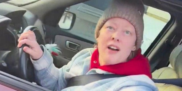 Μινεάπολη: Παχυλή δωρεά στον πράκτορα της ICE που δολοφόνησε τη Ρενέ Γκουντ