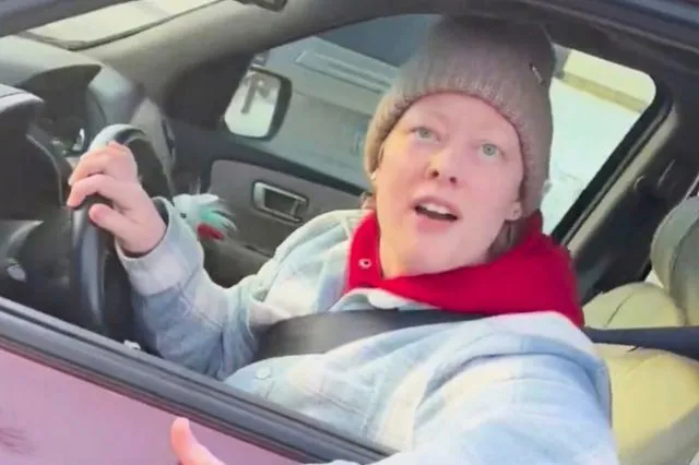 Μινεάπολη: Παχυλή δωρεά στον πράκτορα της ICE που δολοφόνησε τη Ρενέ Γκουντ