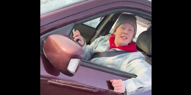 Μινεάπολη: Νέο βίντεο δείχνει την 37χρονη να συνομιλεί με τους αστυνόμους της ICE λίγο πριν δολοφονηθεί