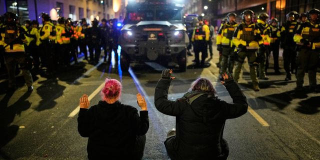 Μινεάπολη: 29 συλλήψεις σε διαδήλωση για την δολοφονία της Ρενέ Γκουντ