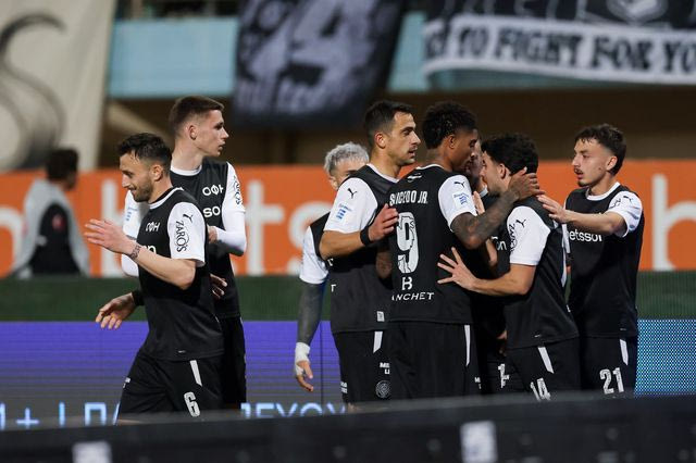 Οι παίκτες του ΟΦΗ στο ματς με τον Παναιτωλικό