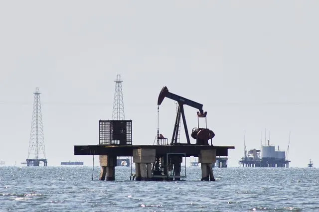 Ο Τραμπ απειλεί να αποκλείσει την ExxonMobil μετά το άδειασμα για τη Βενεζουέλα