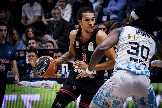 Κολοσσός – Ολυμπιακός 85-98: Οι Πειραιώτες έκαναν το 15/15 σε επεισοδιακό ματς στη Ρόδο