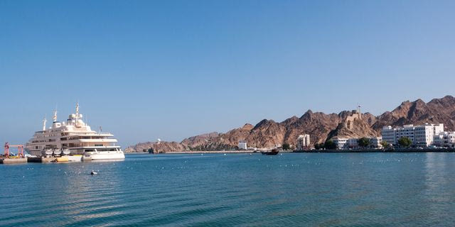 Κρουαζιερόπλοιο ανοιχτά του Ομάν