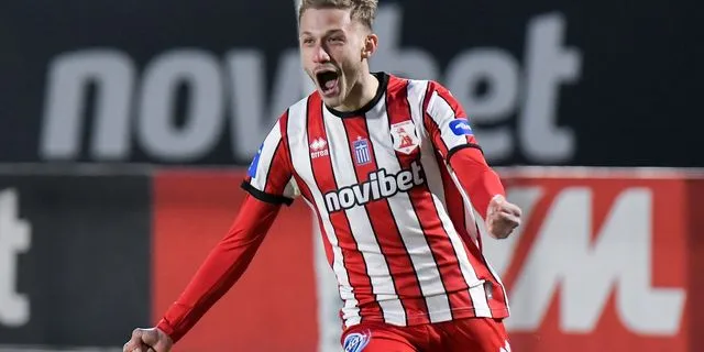 Τα λιοντάρια πήραν τρίποντο με ανατροπή και έβαλαν φωτιά στην ουρά