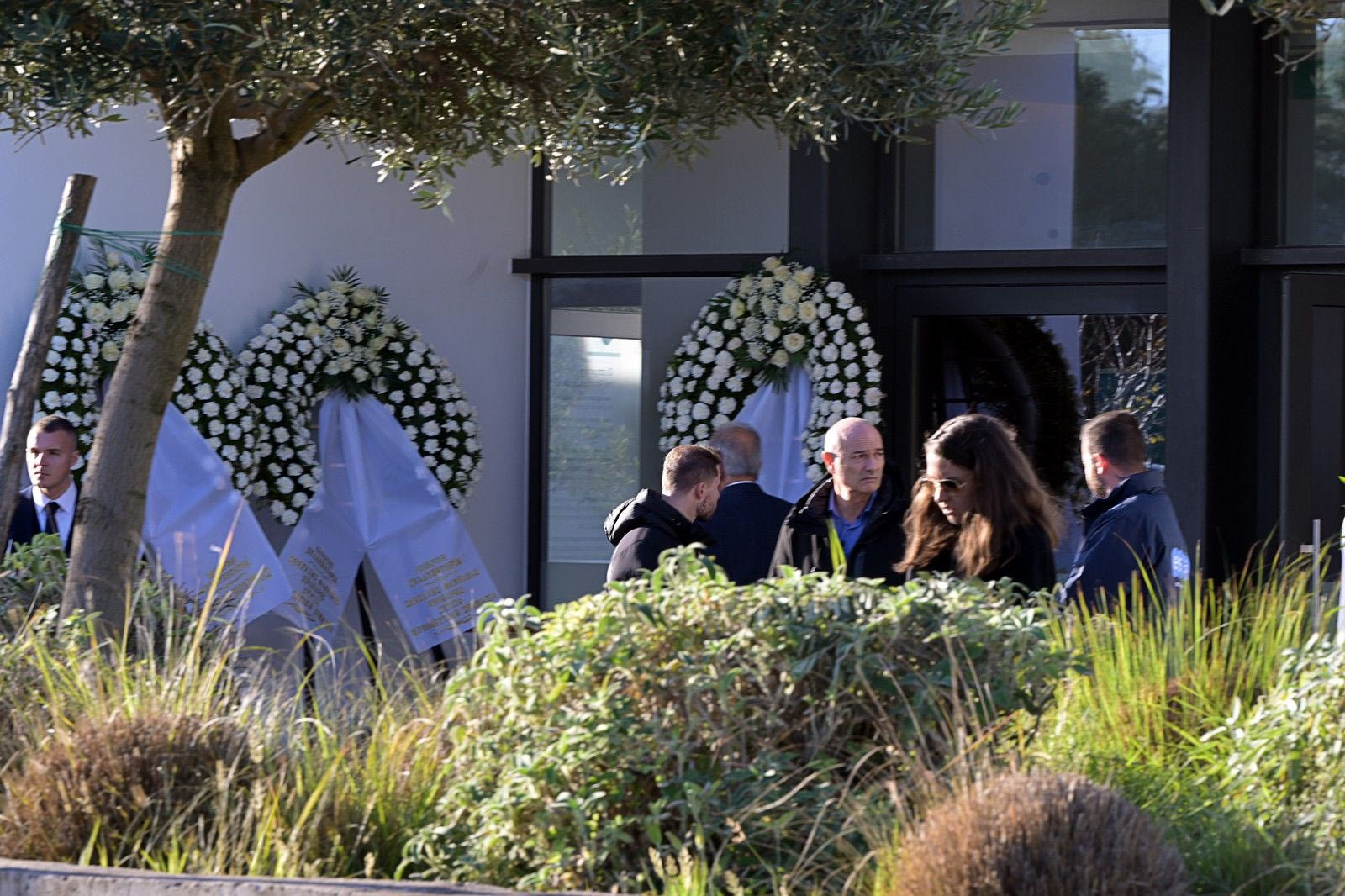 Το τελευταίο αντίο στον Γιώργο Παπαδάκη - Πλήθος κόσμου στη Ριτσώνα