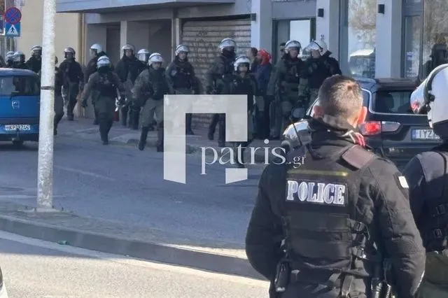 Μικροεπεισόδια στην παραλιακή ανάμεσα σε οπαδούς του Ολυμπιακού και του ΟΦΗ