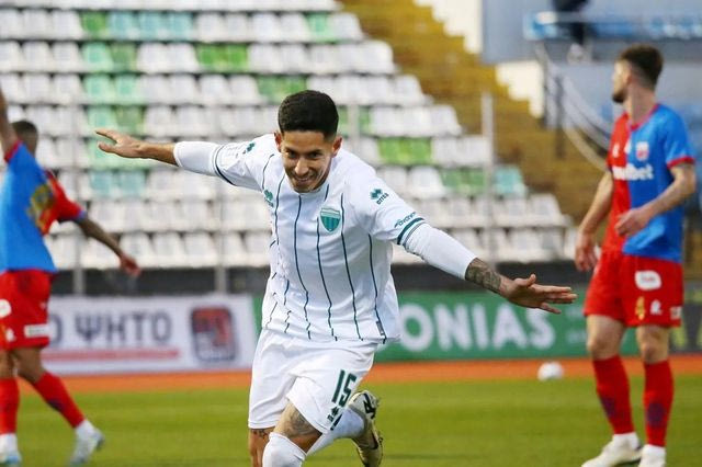 Λεβαδειακός – Βόλος 3-1: Συνεχίζει να τρελαίνει κόσμο η ομάδα του Παπαδόπουλου και τρέχει για Ευρώπη