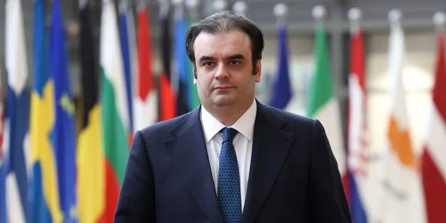 Πιερρακάκης στo Eurogroup: Απαραίτητη η ενότητα για την προάσπιση της κυριαρχίας και του διεθνούς δικαίου