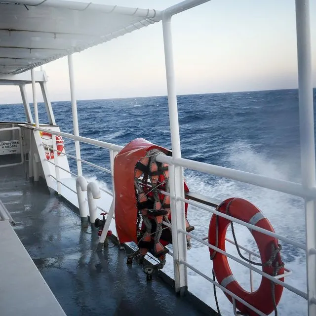 Εργατικό ατύχημα σε πλοίο στην Αλόννησο – Ναύτης έπεσε από ύψος 6 μέτρων