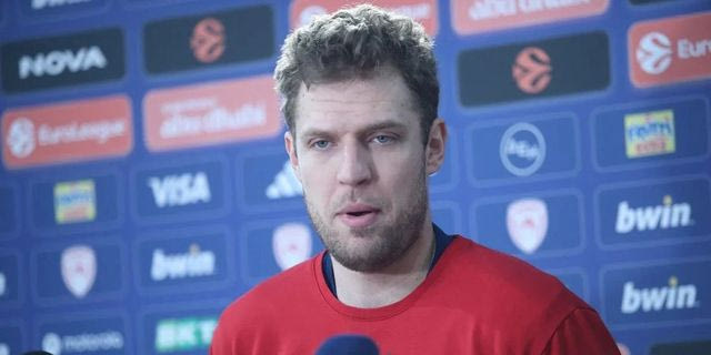 Βεζένκοβ: Ποτέ δεν βλέπω ποιος είναι ο προσωπικός μου αντίπαλος