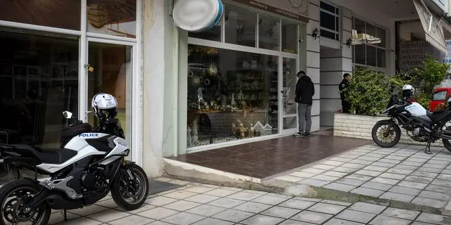 Νεκρός βρέθηκε 17χρονος στο υπόγειο του σπιτιού του στις Σέρρες μετά από ξυλοδαρμό.