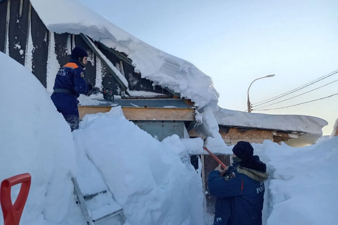 Νομίζεις πως έχεις δει έντονη χιονόπτωση – Στην Καμτσάτκα το χιόνι έφτασε έως τα 5 μέτρα