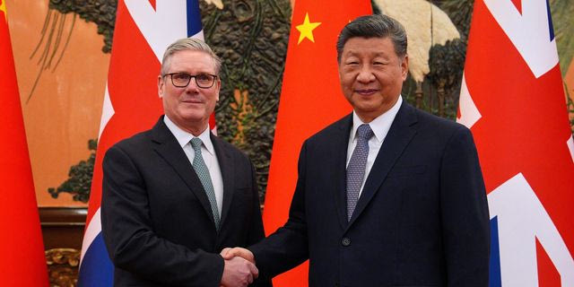 Κίνα: Ο Σι Τζινπίνγκ υποδέχεται τον Κιρ Στάρμερ
