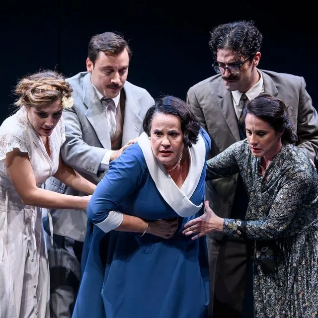 Το Τρίτο Στεφάνι