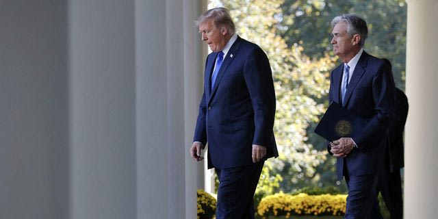 Ντόναλντ Τραμπ και Τζέρομ Πάουελ