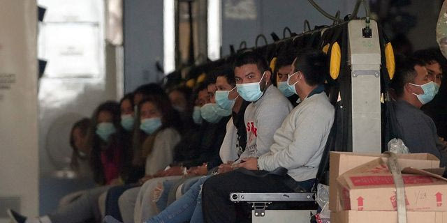 Οι ΗΠΑ αναστέλλουν την έκδοση βίζας για μετανάστες από 75 χώρες