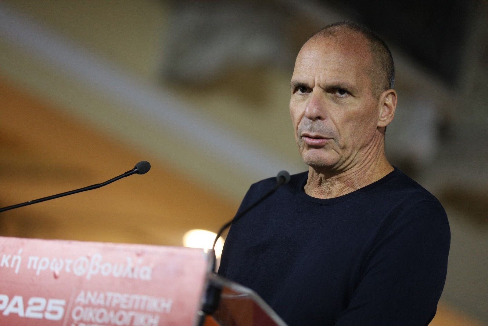 Μεσαίωνας: H ΕΛΑΣ στέλνει τη δήλωση Βαρουφάκη για το Ecstasy στον... εισαγγελέα