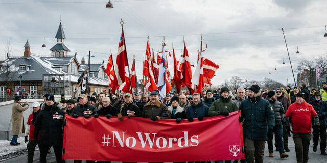 Διαδήλωση χιλιάδων ατόμων στην Κοπεγχάγη κατά των δηλώσεων Τραμπ για τους Δανούς στρατιώτες