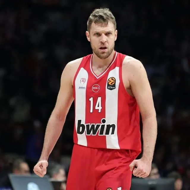 Ολυμπιακός χωρίς Βεζένκοβ, Γουόκαπ  στο ντέρμπι με τον Παναθηναϊκό AKTOR