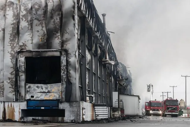Το εργοστάσιο μπισκότων "Βιολάντα" μετά τη φονική έκρηξη