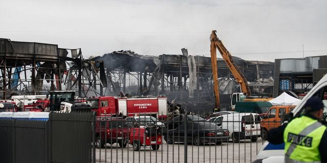 Η επόμενη ημέρα της πυρκαγιάς στην βιομηχανία μπισκότων "Βιολάντα"