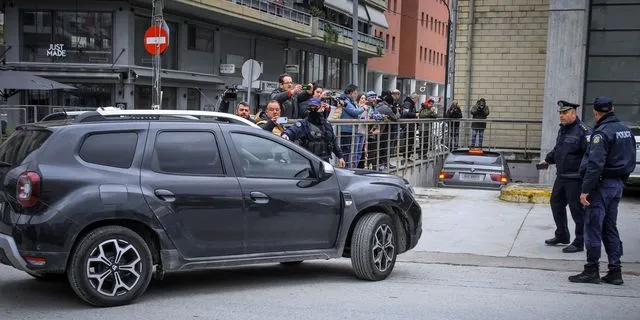 Ελεύθεροι ο ιδιοκτήτης και τα δύο στελέχη για τη φονική έκρηξη στη “Βιολάντα”