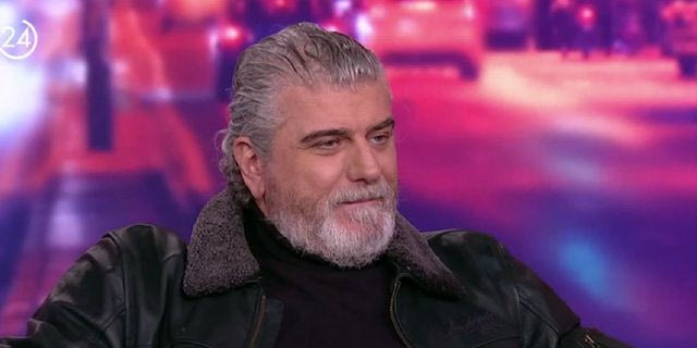 Βλαδίμηρος Κυριακίδης: “Οι άνδρες κουραζόμαστε να αποδεχτούμε τη θηλυκή μας πλευρά”