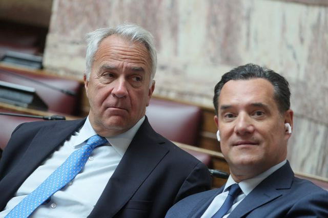 Οι “τραμπικοί” δίνουν γραμμή στην κυβέρνηση