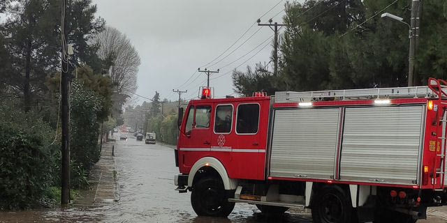 Καιρός: Έντονα φαινόμενα σε Δυτική Ελλάδα, Ήπειρο και Πελοπόννησο – 120 κλήσεις στην Πυροσβεστική