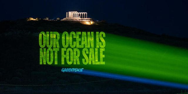 Ακτιβιστική δράση της Greenpeace Greece