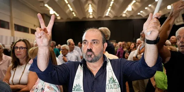 Το ιδανικό σενάριο για τους φίλους του ΠΑΣΟΚ θα ήταν η συγκρότηση του μεγάλου προοδευτικού πόλου. Οσο όμως δεν συμβαίνει αυτό, οι επιλογές είναι περιορισμένες…