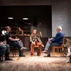 Δύο ή τρία πράγματα που ξέρω γι’ αυτόν: Το νέο έργο του Ανέστη Αζά