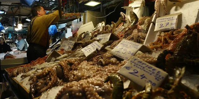 Καθαρά Δευτέρα: Πώς θα λειτουργήσουν σούπερ μάρκετ και καταστήματα