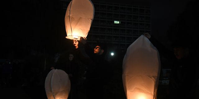 Συγκέντρωση μνήμης στο ΑΠΘ για τους 57 των Τεμπών – “Η οργή μας ξεχειλίζει”