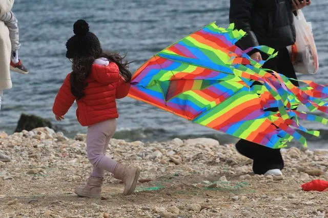 Καθαρά Δευτέρα: Τα καλύτερα μέρη για χαρταετό στην Αττική