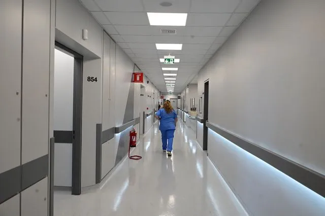 Αμβλώσεις: 12 νοσοκομεία παραδέχονται στο Υπ. Υγείας ότι δεν κάνουν εθελούσια διακοπή κύησης