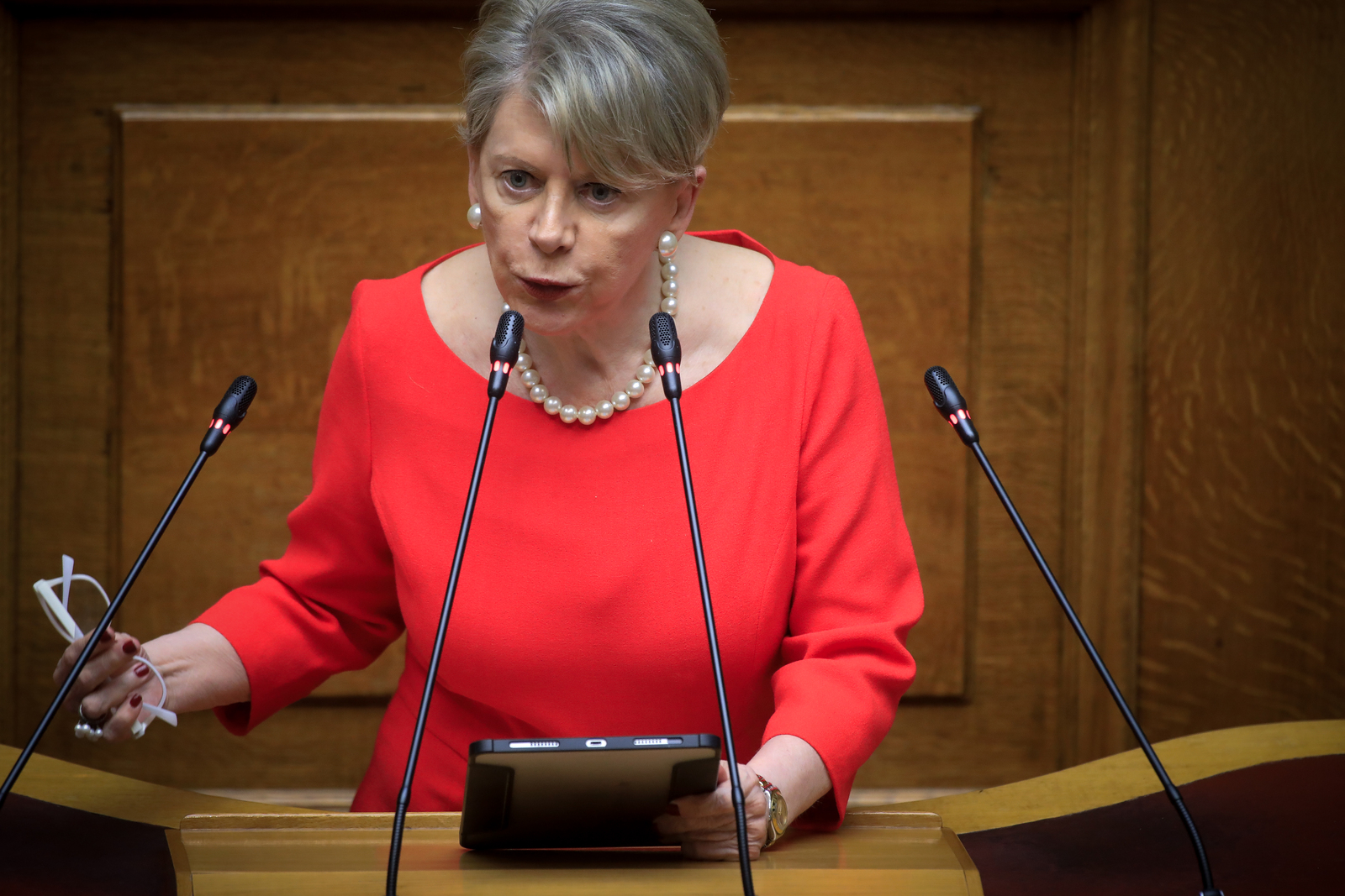 Ο ΣΥΡΙΖΑ πρότεινε την Έλενα Ακρίτα για το προεδρείο της Βουλής