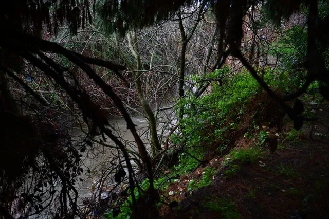 Έγκλημα στη Νέα Πέραμο: Τα σημεία-κλειδιά στις έρευνες των Αρχών – Πού επικεντρώνονται