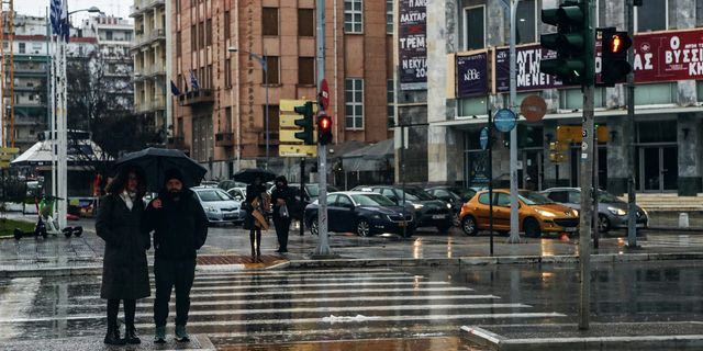 Κακοκαιρία: Ισχυρές καταιγίδες σε 5 περιοχές, πριν υποχωρήσουν τα φαινόμενα