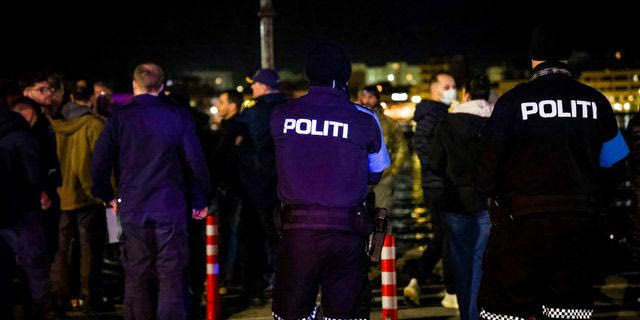 Για ένα ταχύπλοο αδειανό, για μια Ελένη μαύρη…