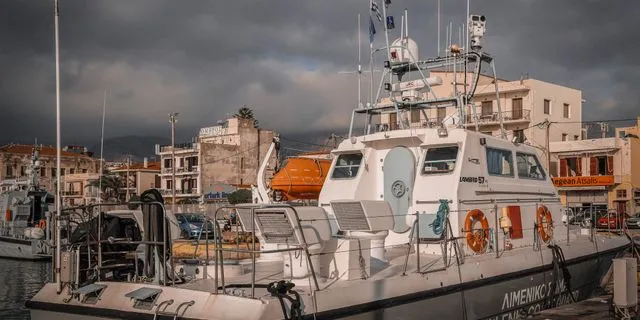 Επιζώντες της Χίου στο NEWS 24/7: “Το έκανε το Λιμενικό χωρίς προειδοποίηση”