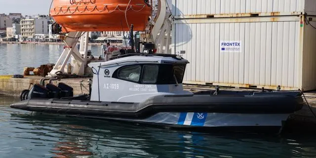 «Είστε με το Λιμενικό; Ή με τους διακινητές;»