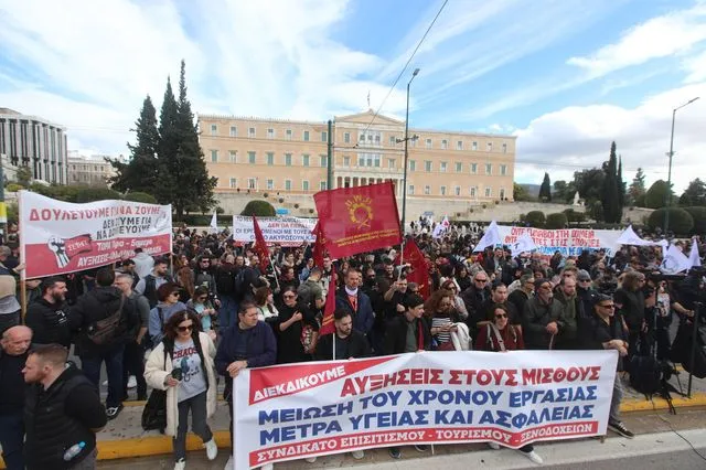 Συλλαλητήριο για τις Συλλογικές Συμβάσεις Εργασίας – “Το νομοσχέδιο-έκτρωμα απορρίπτεται”