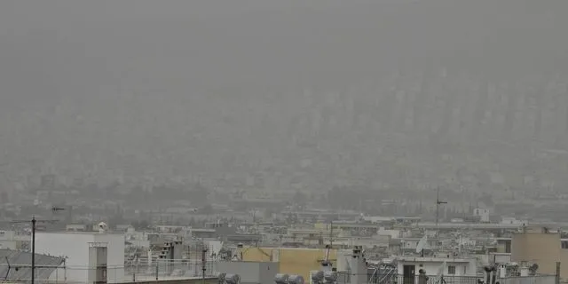 “Βυθισμένη” στη σκόνη η χώρα – Δείτε βίντεο και δορυφορικές εικόνες