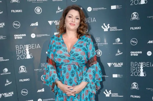 Κλέλια Ρένεση: Μεγάλη αγκαλιά σε όσους παλεύουν με το “χτικιό”