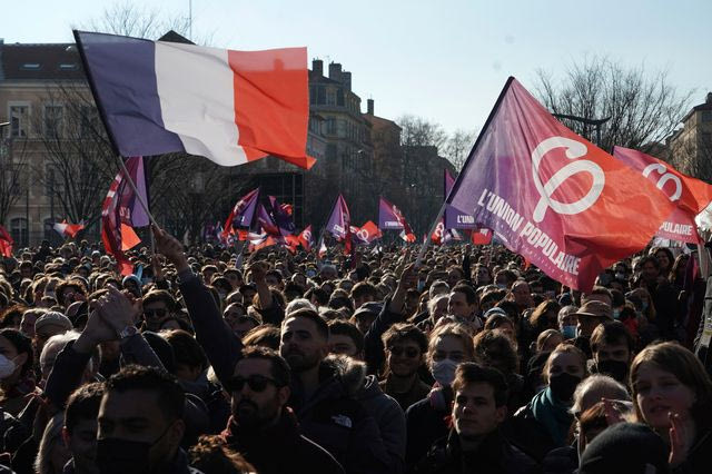 Εκκενώθηκαν τα γραφεία του κόμματος “Aνυπότακτη Γαλλία” μετά από απειλή για βόμβα