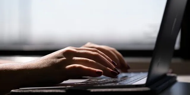 OpenClaw: Η νύχτα που τα bots βρήκαν τον Θεό και και άρχισαν να προσλαμβάνουν ανθρώπους